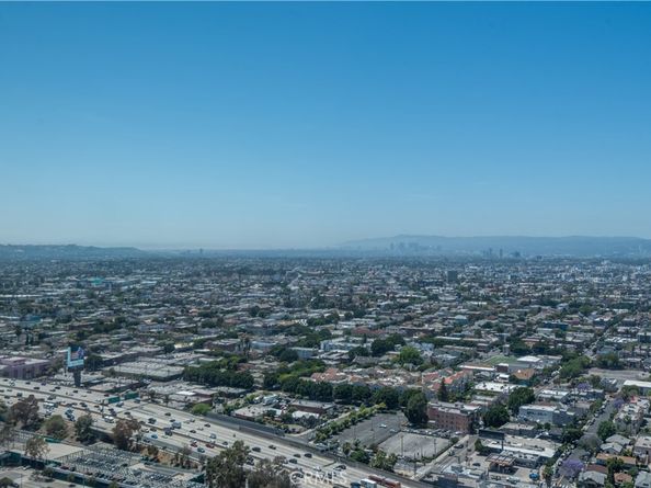900 W Olympic Boulevard 34F, Los Angeles CA 90015