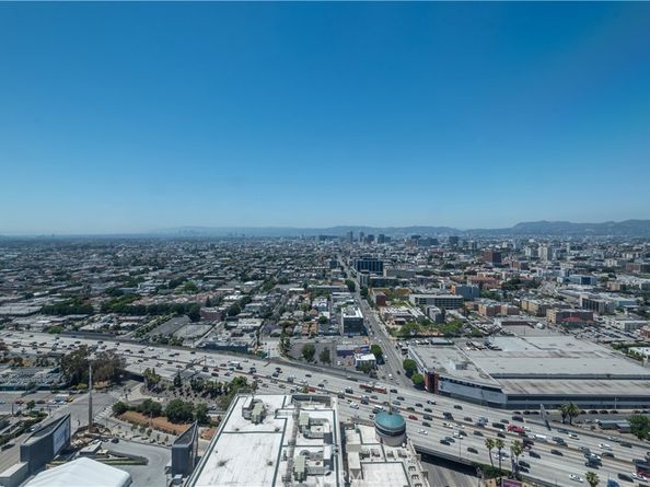 900 W Olympic Boulevard 34F, Los Angeles CA 90015