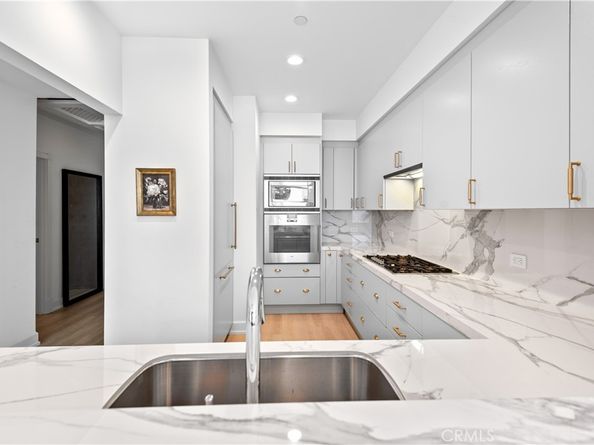 900 W Olympic Boulevard 34F, Los Angeles CA 90015
