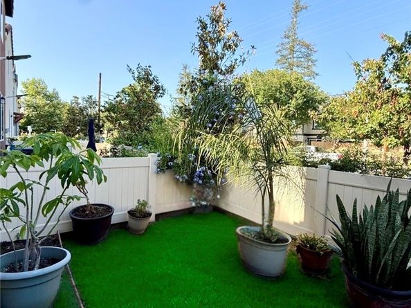 9758 N Abrego Court, Panorama City CA 91402