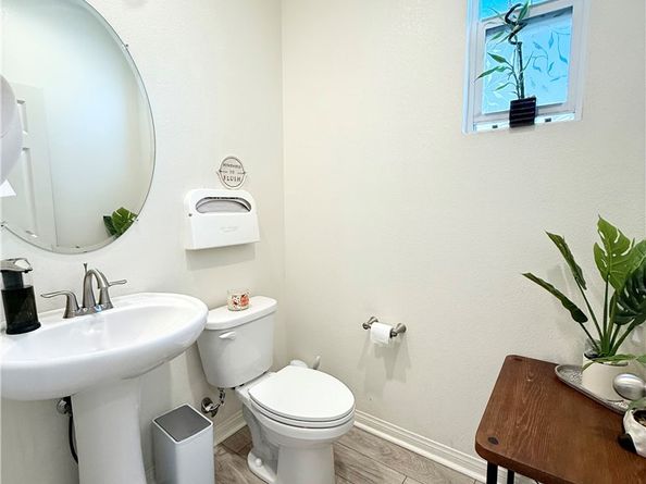 9758 N Abrego Court, Panorama City CA 91402