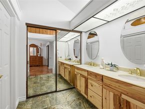 11822 Zelzah, Granada Hills CA 91344