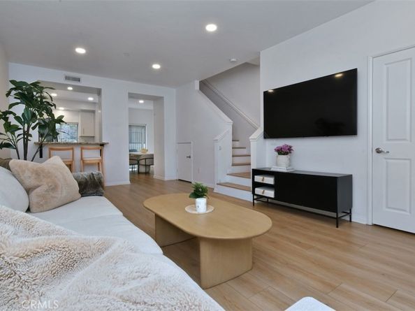 10918 Morrison Street 3, North Hollywood CA 91601