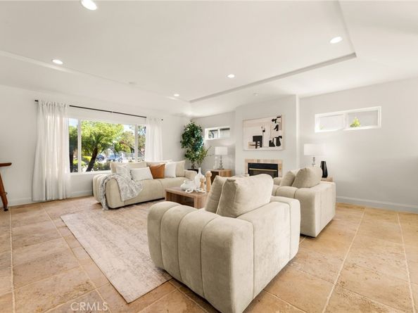 16511 Alyse Court, Encino CA 91436