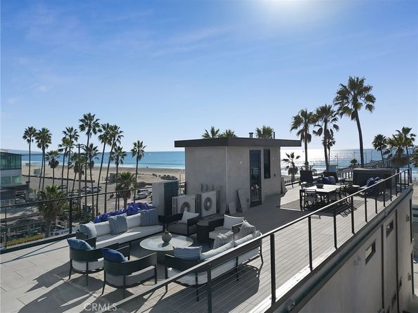 3011 Ocean Front Walk, Venice CA 90291
