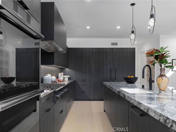 3011 Ocean Front Walk, Venice CA 90291