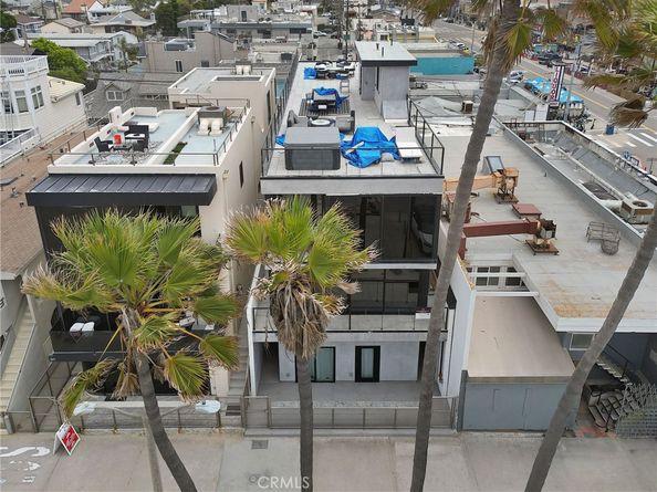3011 Ocean Front Walk, Venice CA 90291