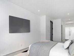 3011 Ocean Front Walk, Venice CA 90291