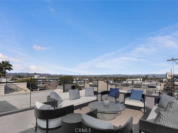 3011 Ocean Front Walk, Venice CA 90291