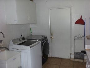 8354 Tampa Avenue, Northridge CA 91324