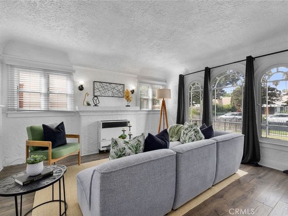 4416 8th Avenue, Los Angeles CA 90043