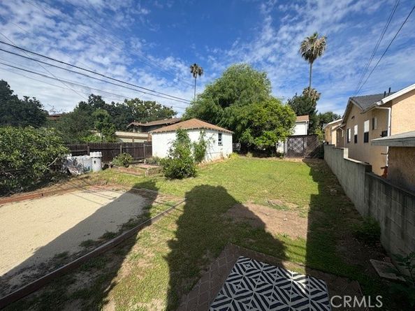 1469 ARMADALE AVE Avenue, Los Angeles CA 90042