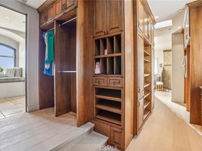 215 S Poinsettia Avenue, Manhattan Beach CA 90266