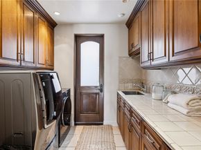 215 S Poinsettia Avenue, Manhattan Beach CA 90266