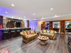 215 S Poinsettia Avenue, Manhattan Beach CA 90266