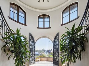 215 S Poinsettia Avenue, Manhattan Beach CA 90266