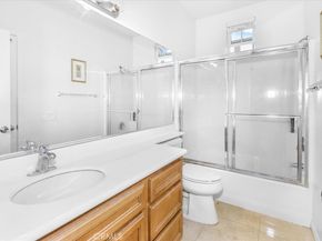 32 Perennial, Irvine CA 92603