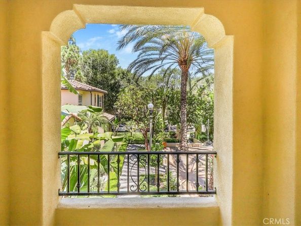 32 Perennial, Irvine CA 92603