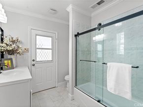 1960 Chariton Street, Los Angeles CA 90034
