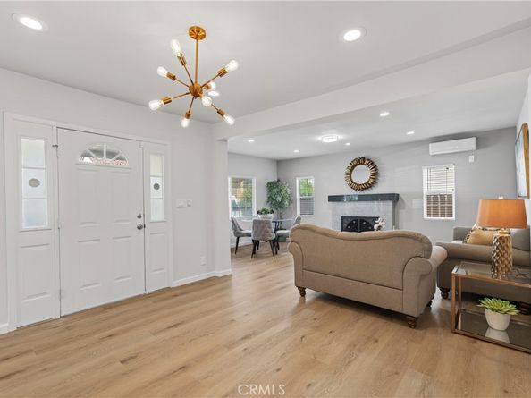 1960 Chariton Street, Los Angeles CA 90034
