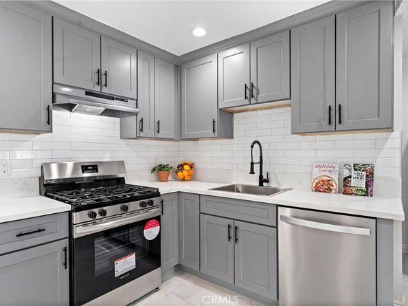 1960 Chariton Street, Los Angeles CA 90034