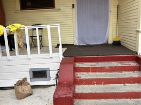 418 E 40th Place, Los Angeles CA 90011