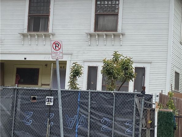 418 E 40th Place, Los Angeles CA 90011