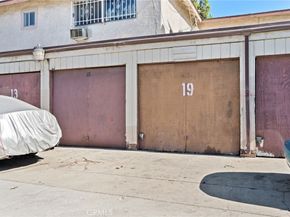 2020 W 23rd Street 18, Long Beach CA 90810