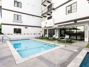 1333 S Orange Grove Avenue 205, Los Angeles CA 90019