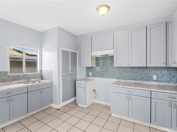 10406 Avalon Boulevard, Los Angeles CA 90003