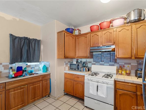 10406 Avalon Boulevard, Los Angeles CA 90003