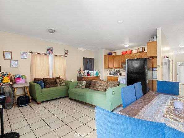 10406 Avalon Boulevard, Los Angeles CA 90003