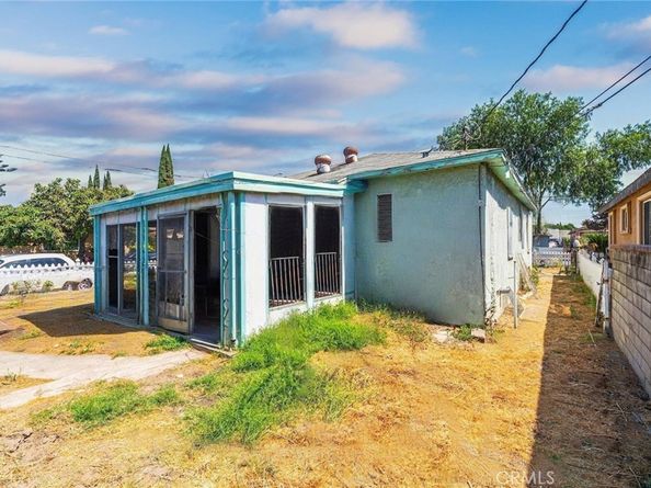 6846 San Vincente Street, Paramount CA 90723