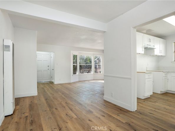 11010 Willowbrook Avenue, Los Angeles CA 90059