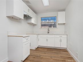 11010 Willowbrook Avenue, Los Angeles CA 90059