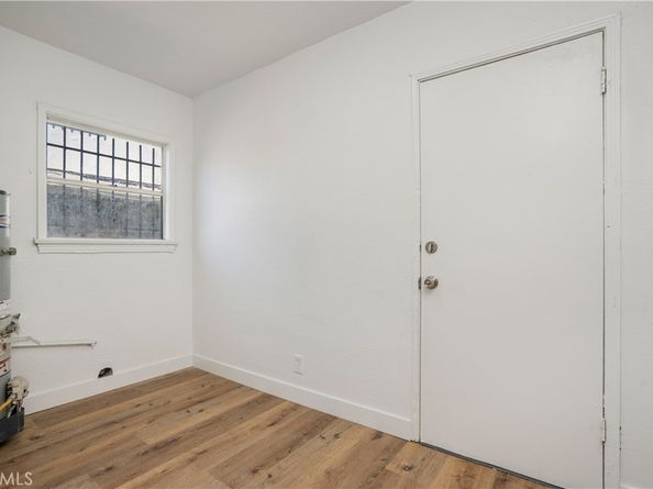 11010 Willowbrook Avenue, Los Angeles CA 90059