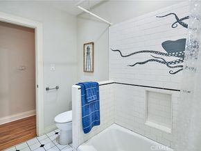 6669 De Longpre Avenue, Los Angeles CA 90028