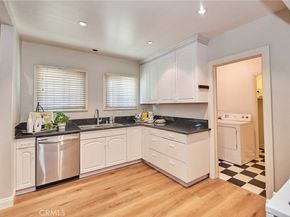 6669 De Longpre Avenue, Los Angeles CA 90028