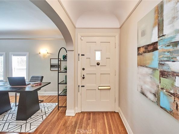 6669 De Longpre Avenue, Los Angeles CA 90028