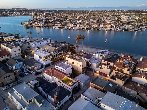 32 56th Place, Long Beach CA 90803