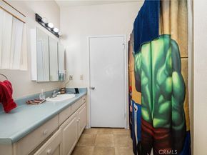 9722 Walnut Street, Bellflower CA 90706