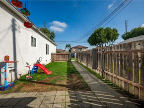 9722 Walnut Street, Bellflower CA 90706