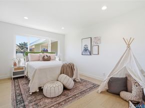 2952 Java Road, Costa Mesa CA 92626