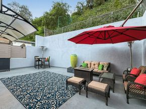 1655 N Beverly Glen, Los Angeles CA 90077