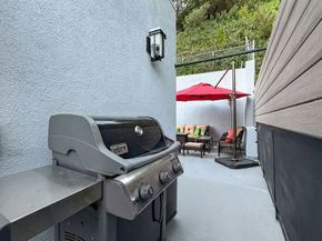 1655 N Beverly Glen, Los Angeles CA 90077