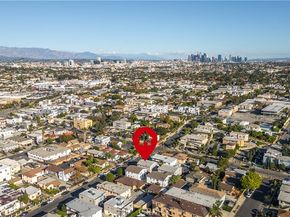 4816 Saturn, Los Angeles CA 90019