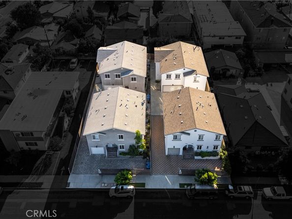 4816 Saturn, Los Angeles CA 90019