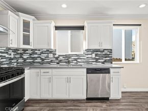 4816 Saturn, Los Angeles CA 90019