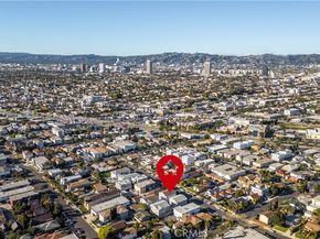 4816 Saturn, Los Angeles CA 90019