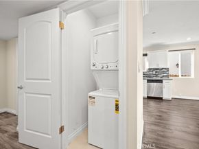 4816 Saturn, Los Angeles CA 90019